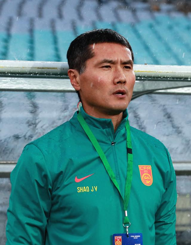 2-0击败库拉索后，邵佳一再传好消息：三位新星