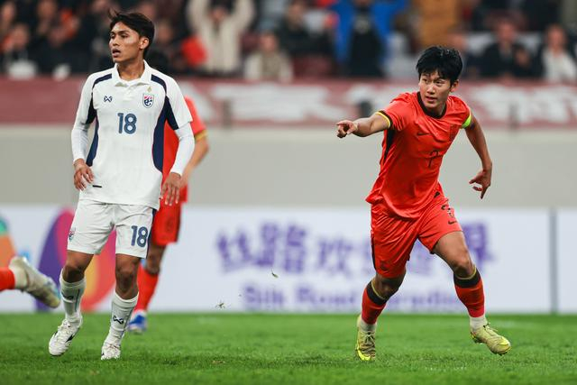 2-0击败库拉索后，邵佳一再传好消息：三位新星